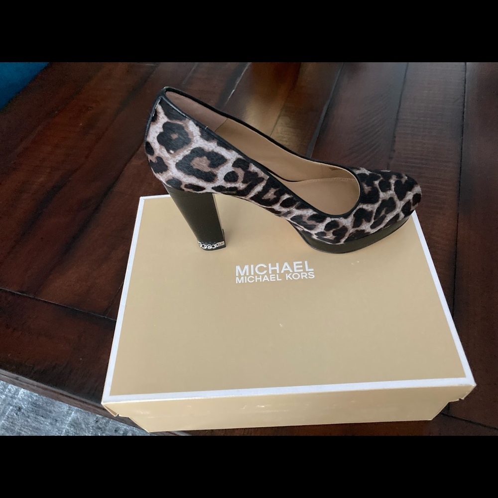 Micheal Kors heals - Picture 3 of 13